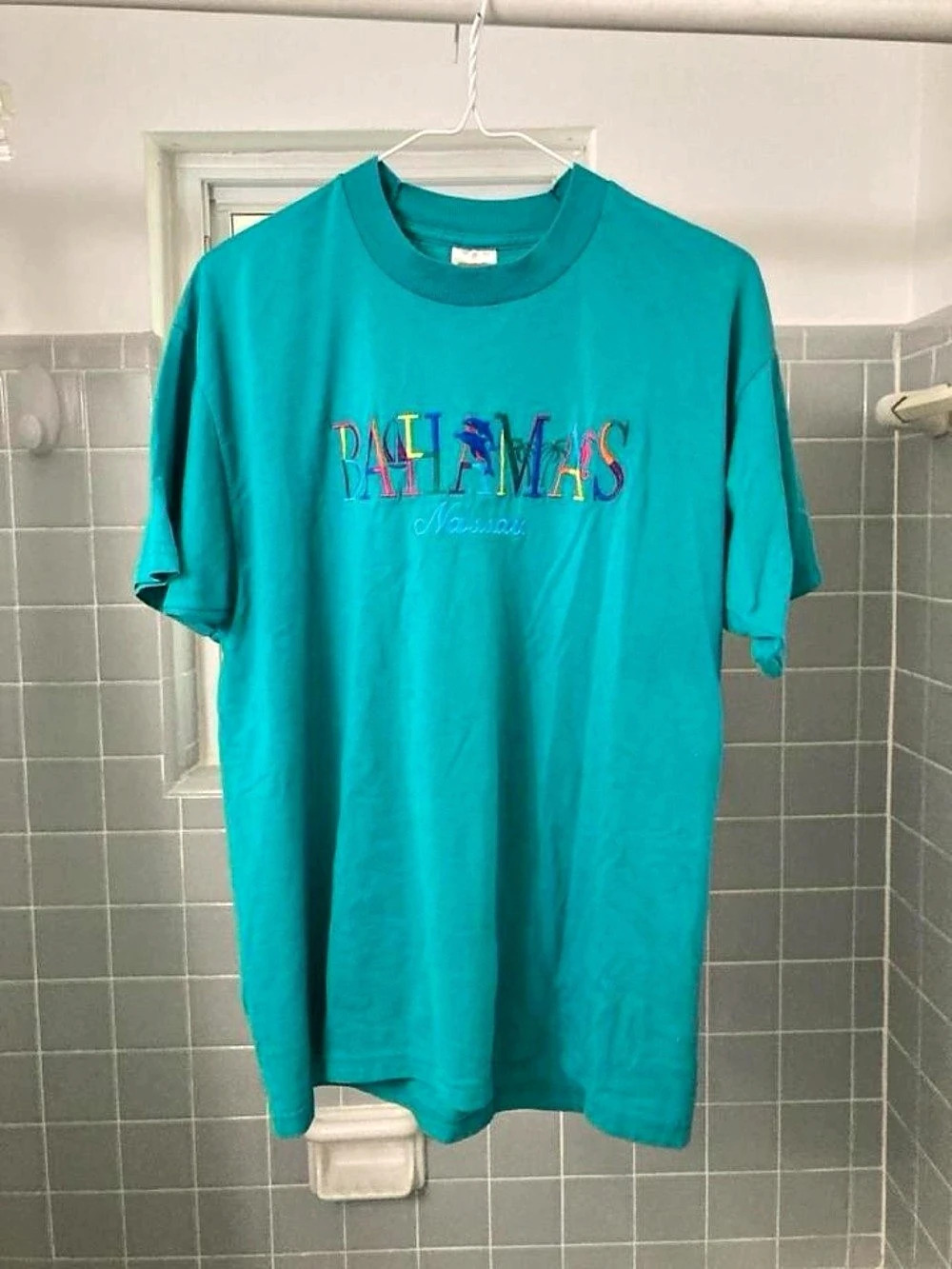 Vintage 90s Fruit of the Loom Nassau Bahamas tshirt